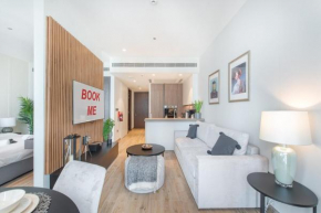Cozy Studio Apartment Perfect for 4 in Dubai Marina